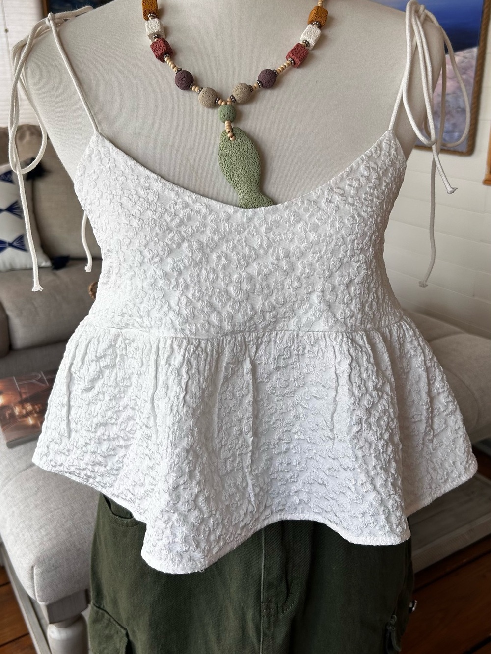 NWT Bucket List White Floral Jacquard Tie Strap Babydoll Peplum Top L